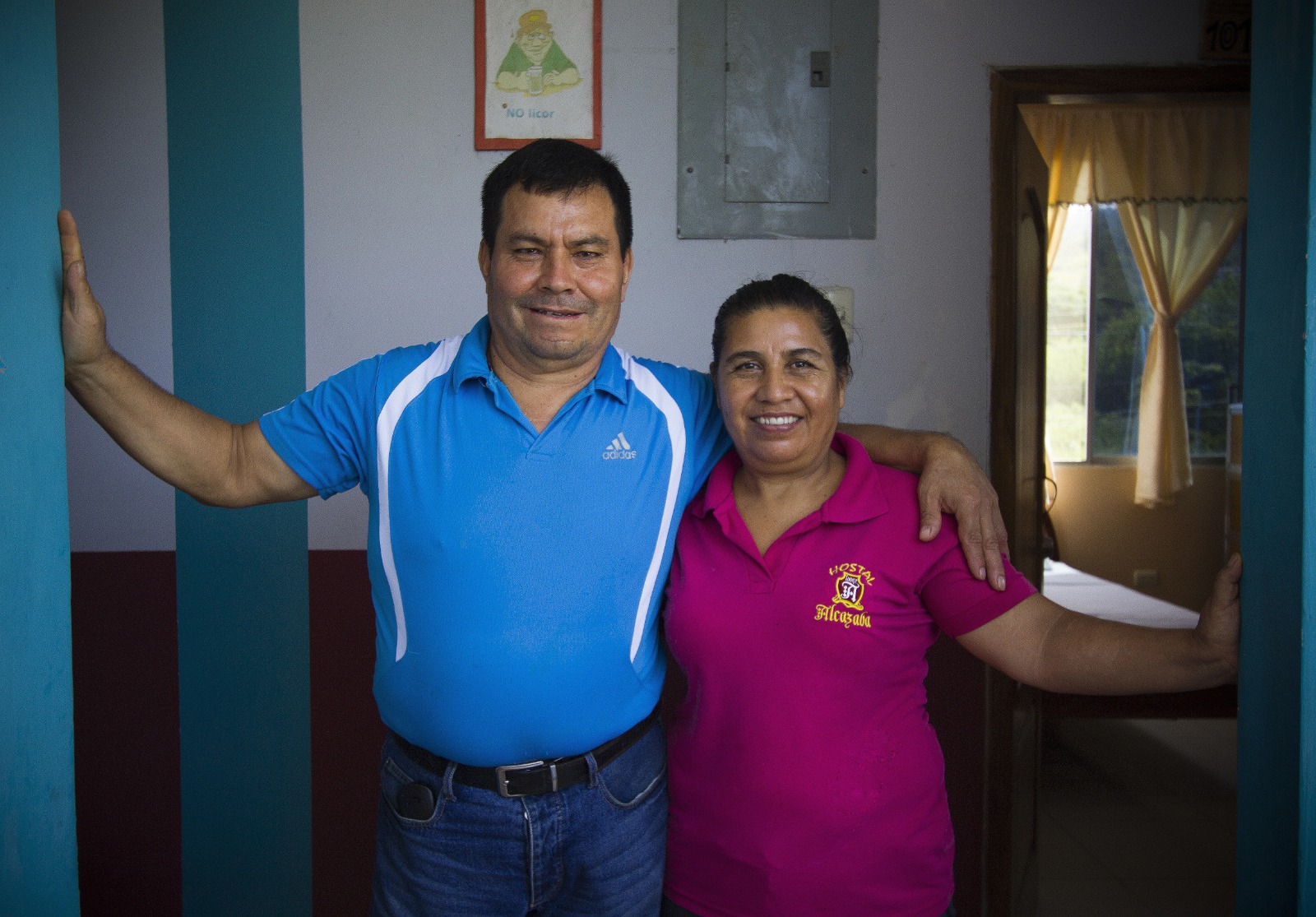 María y Oswaldo - Propietarios Hostal Alcazaba Puerto López